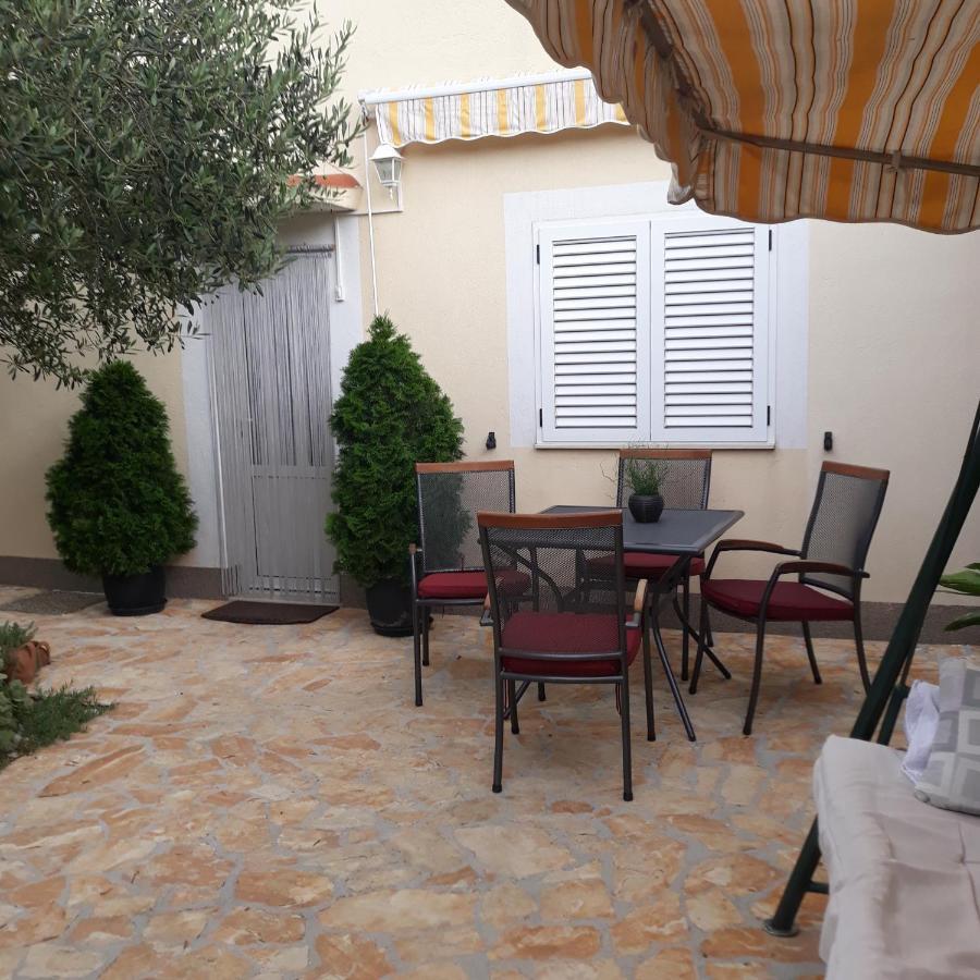 Apartment Mira Trogir Buitenkant foto