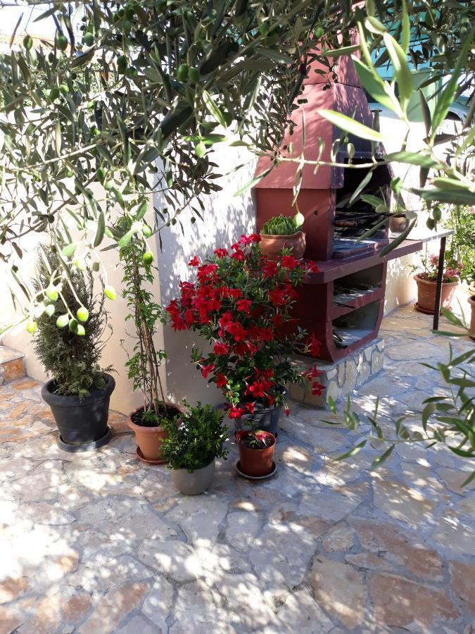 Apartment Mira Trogir Buitenkant foto