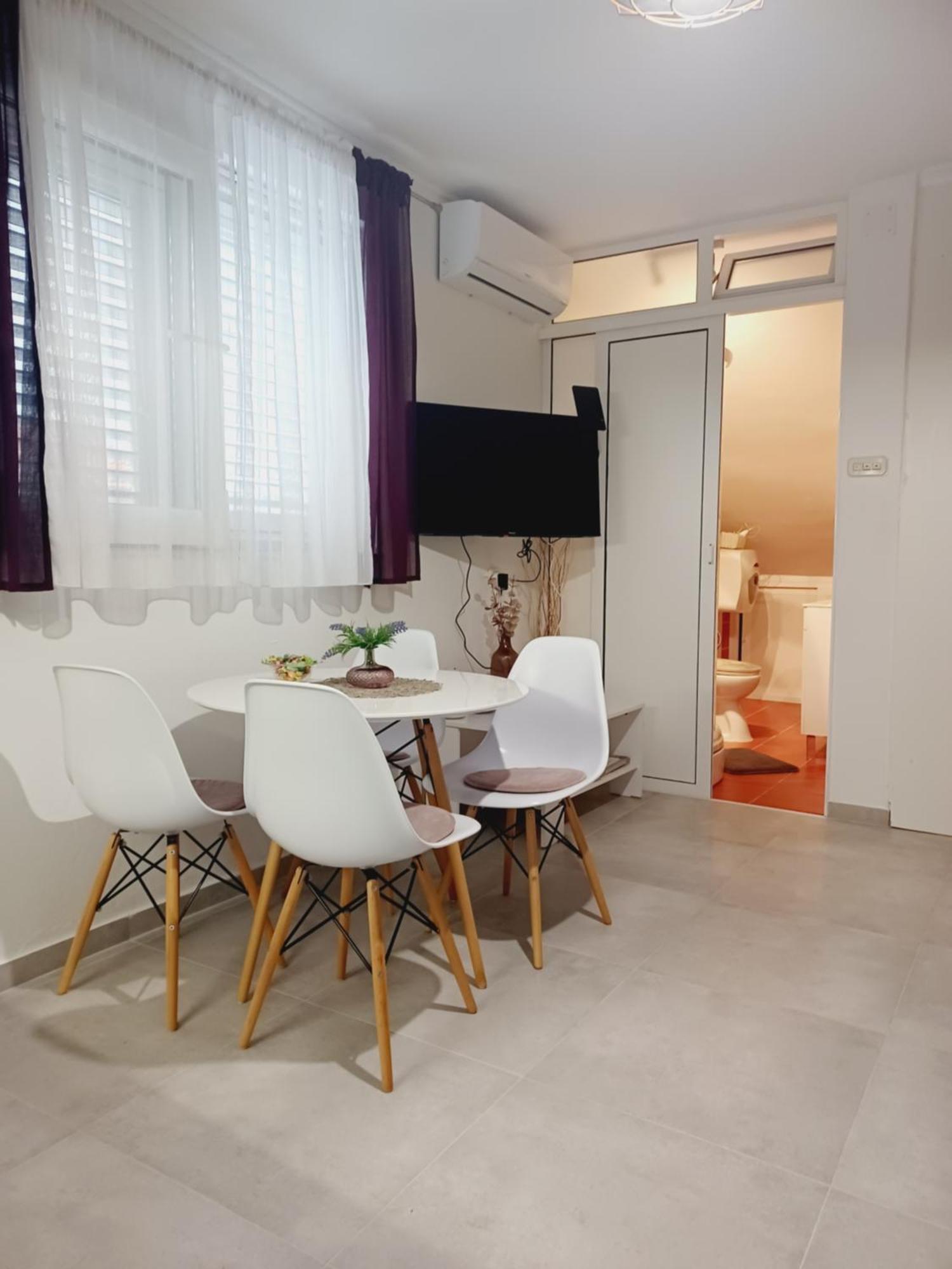 Apartment Mira Trogir Buitenkant foto