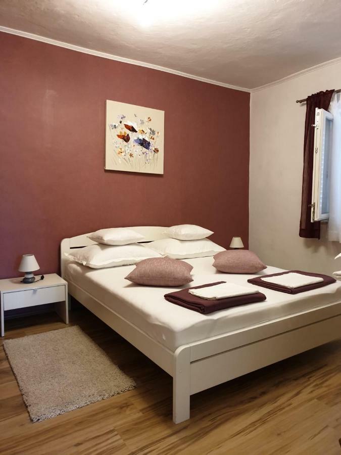 Apartment Mira Trogir Buitenkant foto